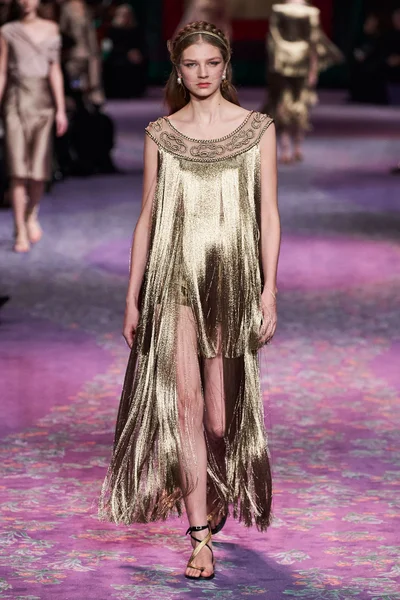 Look 4